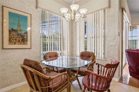 House in Weeki Wachee, Florida 3 bedrooms, 245.63 sq.m. № 2205127 - photo 8