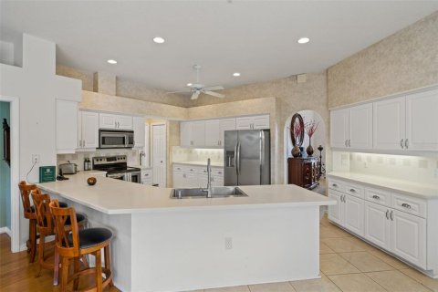 House in Weeki Wachee, Florida 3 bedrooms, 245.63 sq.m. № 2205127 - photo 9
