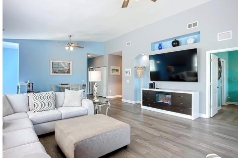 Copropriété à vendre à Bradenton, Floride: 3 chambres, 137.68 m2 № 2372894 - photo 11