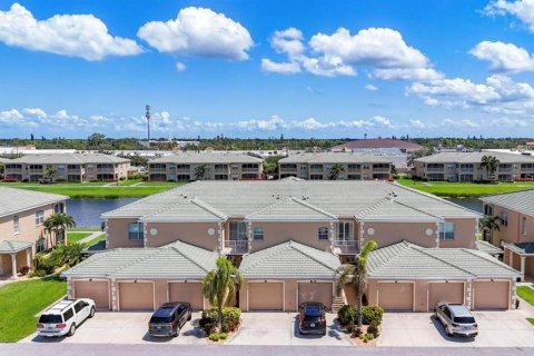 Copropriété à vendre à Bradenton, Floride: 3 chambres, 137.68 m2 № 2372894 - photo 5