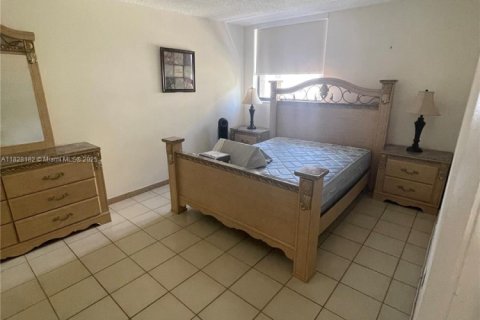 Copropriété à louer à Miami Beach, Floride: 2 chambres, 101.26 m2 № 1799363 - photo 3