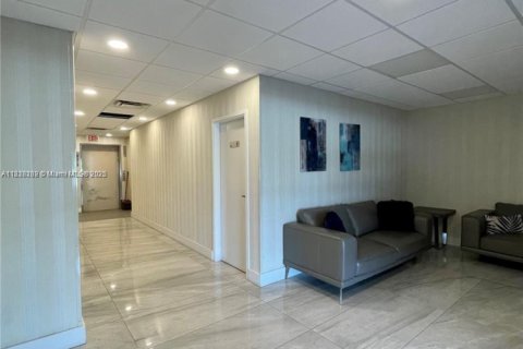 Copropriété à louer à Miami Beach, Floride: 2 chambres, 101.26 m2 № 1799363 - photo 13