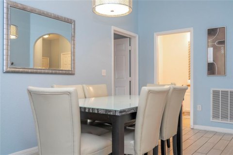 Condo in Kissimmee, Florida, 2 bedrooms  № 1883594 - photo 11
