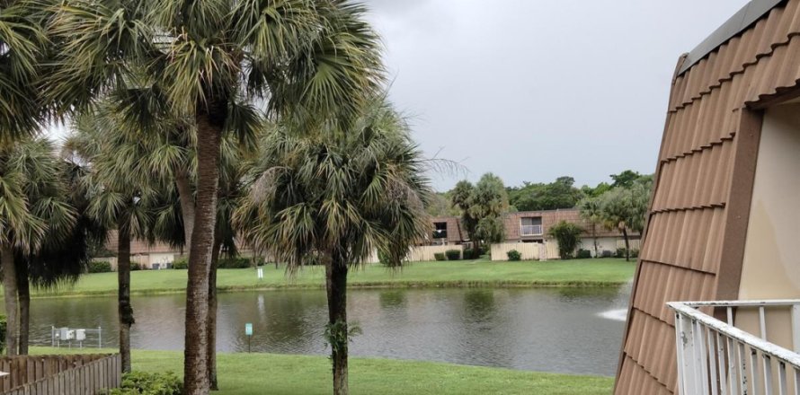 Touwnhouse à West Palm Beach, Floride 2 chambres, 122.45 m2 № 2439220