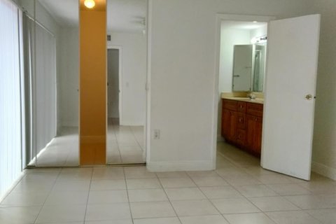 Touwnhouse à louer à West Palm Beach, Floride: 2 chambres, 122.45 m2 № 2439220 - photo 6