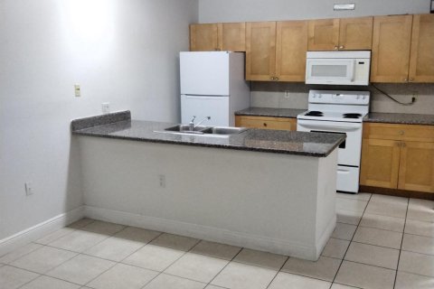 Touwnhouse à louer à West Palm Beach, Floride: 2 chambres, 122.45 m2 № 2439220 - photo 3