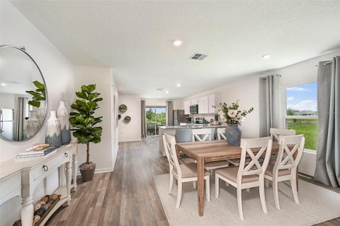 House in Haines City, Florida 3 bedrooms, 146.97 sq.m. № 2238364 - photo 7