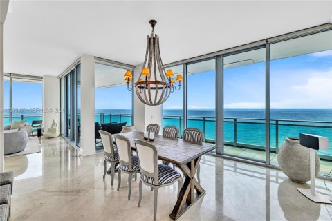 Condo in Bal Harbour, Florida, 3 bedrooms  № 2042092 - photo 3