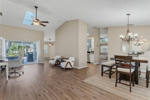 Casa en venta en Spring Hill, Florida, 3 dormitorios, 209.96 m2 № 2352310 - foto 16