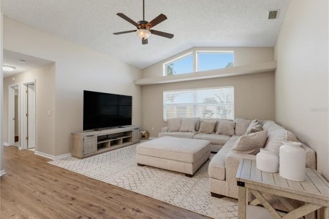 Casa en venta en Spring Hill, Florida, 3 dormitorios, 209.96 m2 № 2352310 - foto 17