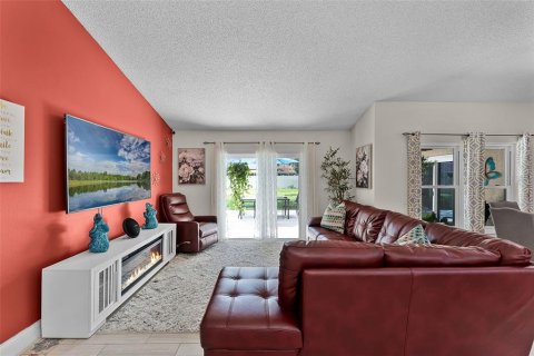 House in Casselberry, Florida 3 bedrooms, 149.48 sq.m. № 1842179 - photo 26