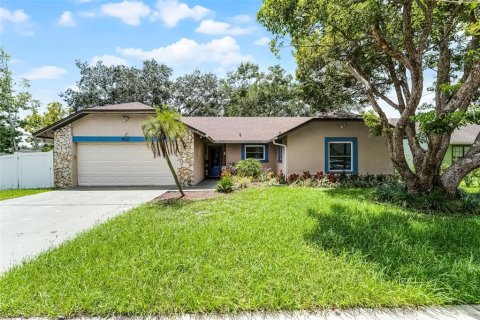 House in Casselberry, Florida 3 bedrooms, 149.48 sq.m. № 1842179 - photo 1