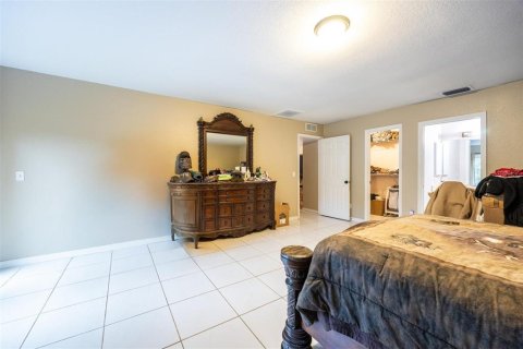 House in Ocala, Florida 4 bedrooms, 197.6 sq.m. № 1829507 - photo 25