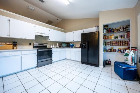 House in Ocala, Florida 4 bedrooms, 197.6 sq.m. № 1829507 - photo 12
