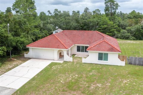 House in Ocala, Florida 4 bedrooms, 197.6 sq.m. № 1829507 - photo 2
