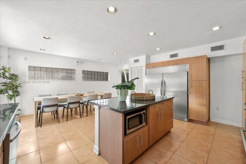 Villa ou maison à vendre à Miami Shores, Floride: 4 chambres, 169.83 m2 № 1957367 - photo 18