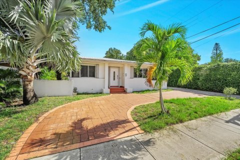 Villa ou maison à vendre à Miami Shores, Floride: 4 chambres, 169.83 m2 № 1957367 - photo 4