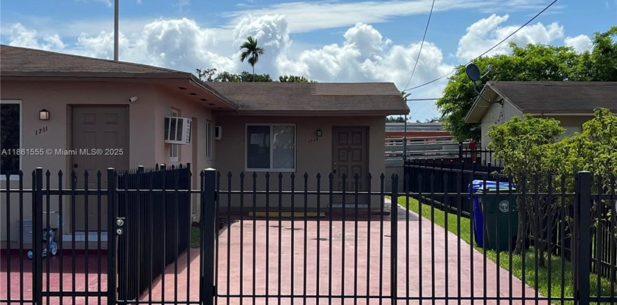 Propiedad comercial en Miami, Florida 164.44 m2 № 1892253