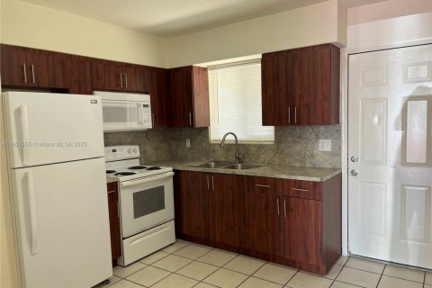 Propiedad comercial en venta en Miami, Florida, 164.44 m2 № 1892253 - foto 8