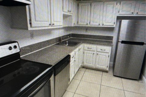 Купить кондоминиум в Норт-Майами, Флорида 1 спальня, 62.52м2, № 1970038 - фото 4