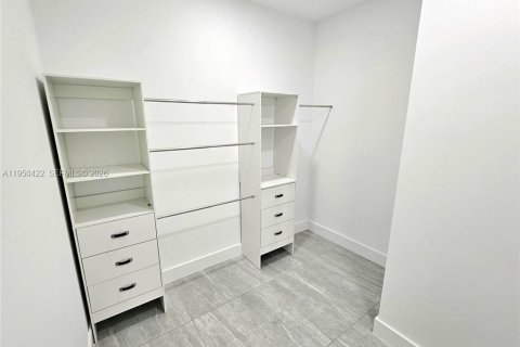 Villa ou maison à vendre à Lehigh Acres, Floride: 3 chambres, 128.58 m2 № 2005919 - photo 15