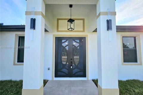 Villa ou maison à vendre à Lehigh Acres, Floride: 3 chambres, 128.58 m2 № 2005919 - photo 2