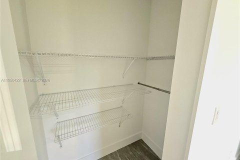 Villa ou maison à vendre à Lehigh Acres, Floride: 3 chambres, 128.58 m2 № 2005919 - photo 25