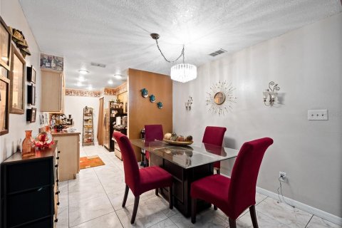 Casa en venta en Kissimmee, Florida, 3 dormitorios, 151.34 m2 № 1802285 - foto 12