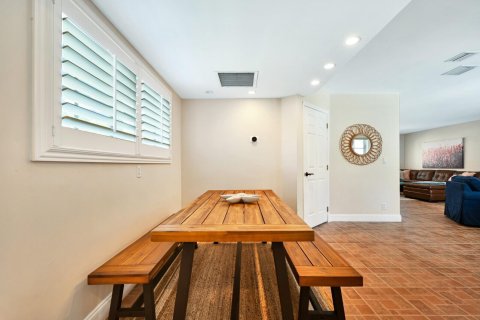 Villa ou maison à louer à Deerfield Beach, Floride: 4 chambres, 198.81 m2 № 2423438 - photo 13