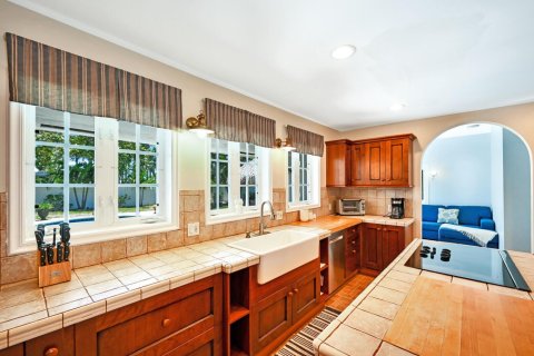 Villa ou maison à louer à Deerfield Beach, Floride: 4 chambres, 198.81 m2 № 2423438 - photo 28