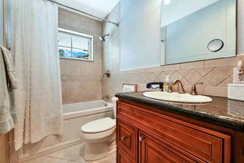Villa ou maison à louer à Deerfield Beach, Floride: 4 chambres, 198.81 m2 № 2423438 - photo 22