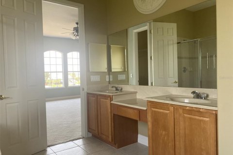 House in Orlando, Florida 4 bedrooms, 274.15 sq.m. № 1773822 - photo 28