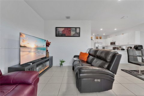 Adosado en venta en Homestead, Florida, 4 dormitorios, 169.08 m2 № 1940900 - foto 10