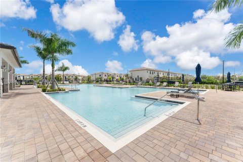 Adosado en venta en Homestead, Florida, 4 dormitorios, 169.08 m2 № 1940900 - foto 28