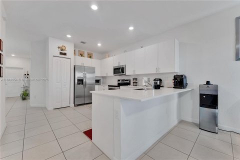 Adosado en venta en Homestead, Florida, 4 dormitorios, 169.08 m2 № 1940900 - foto 8