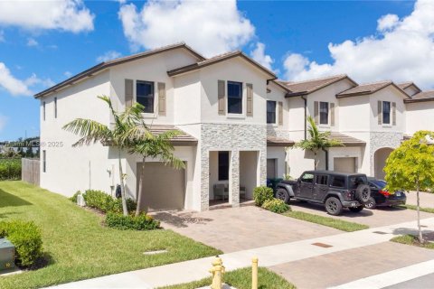 Adosado en venta en Homestead, Florida, 4 dormitorios, 169.08 m2 № 1940900 - foto 3