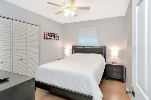 Снять в аренду квартиру в Форт-Лодердейл, Флорида 1 спальня, 135.08м2, № 2005628 - фото 11