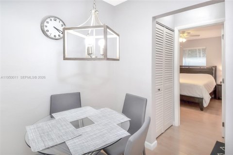 Снять в аренду квартиру в Форт-Лодердейл, Флорида 1 спальня, 135.08м2, № 2005628 - фото 10
