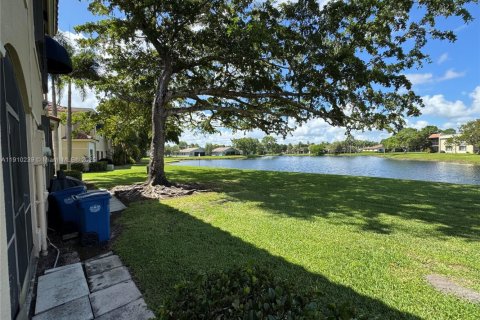 Villa ou maison à louer à Weston, Floride: 3 chambres, 137.5 m2 № 1971734 - photo 17