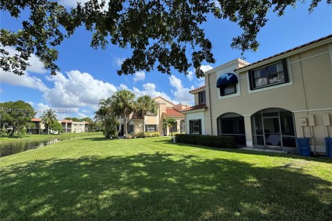 Villa ou maison à louer à Weston, Floride: 3 chambres, 137.5 m2 № 1971734 - photo 18