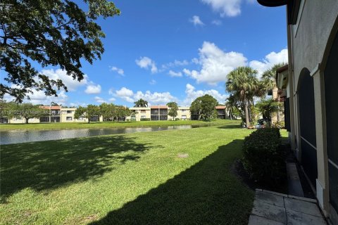 Villa ou maison à louer à Weston, Floride: 3 chambres, 137.5 m2 № 1971734 - photo 19