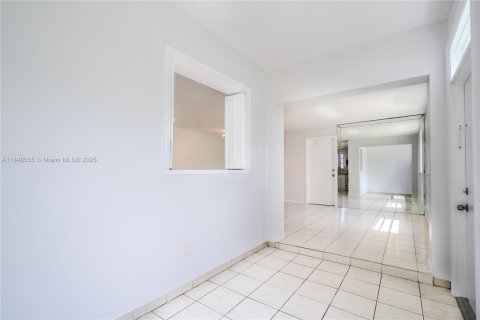 Condo in Hallandale Beach, Florida, 3 bedrooms  № 1832432 - photo 12