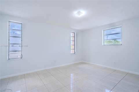 Condo in Hallandale Beach, Florida, 3 bedrooms  № 1832432 - photo 20