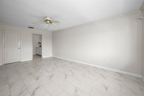 Condo in Belleair Bluffs, Florida, 2 bedrooms  № 1876650 - photo 27