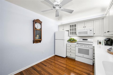 Condo in Belleair Bluffs, Florida, 2 bedrooms  № 1876650 - photo 23