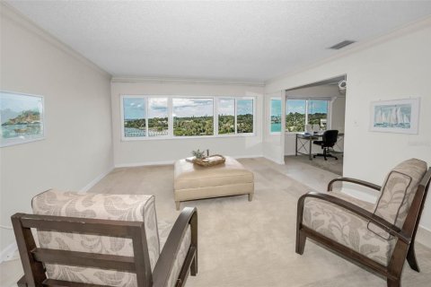 Condo in Belleair Bluffs, Florida, 2 bedrooms  № 1876650 - photo 6