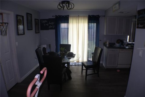 House in Palm Bay, Florida 3 bedrooms, 108.32 sq.m. № 1881286 - photo 3
