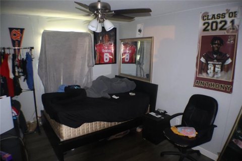 House in Palm Bay, Florida 3 bedrooms, 108.32 sq.m. № 1881286 - photo 10
