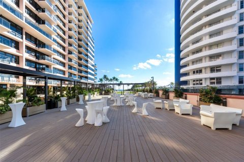 Condominio en venta en Miami Beach, Florida, 2 dormitorios, 111.48 m2 № 1983630 - foto 29