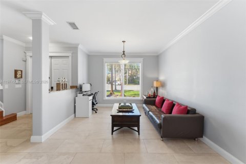 Купить виллу или дом в Пемброк-Пайнс, Флорида 4 спальни, 205.5м2, № 2035990 - фото 9